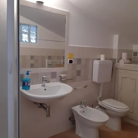 Il Girasole ベッド・アンド・ブレックファスト Castelvecchio Calvisio